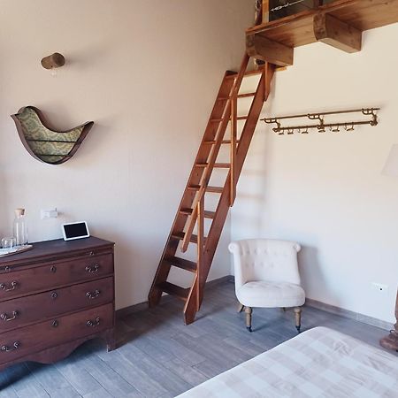 Country-Chic B&B "Il Pozzo E La Macina" Bardi Bagian luar foto
