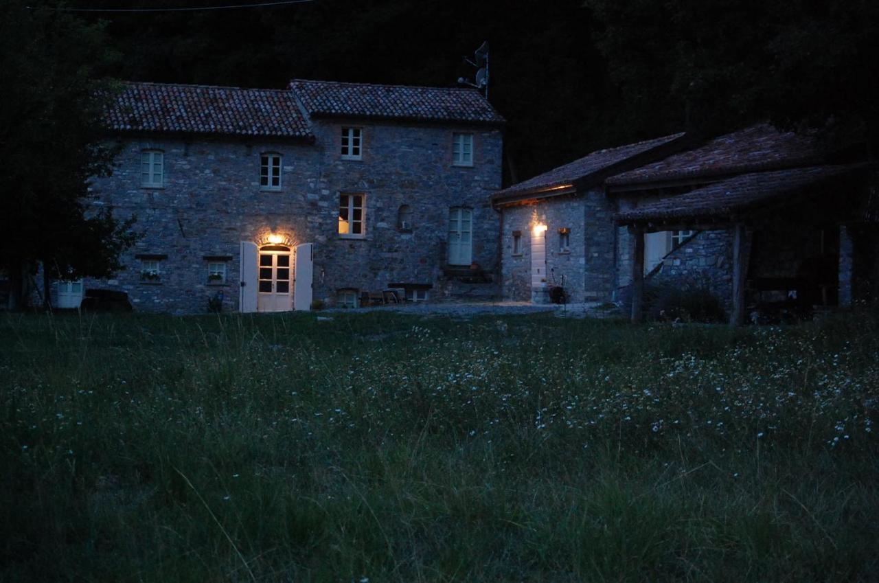 Country-Chic B&B "Il Pozzo E La Macina" Bardi Bagian luar foto