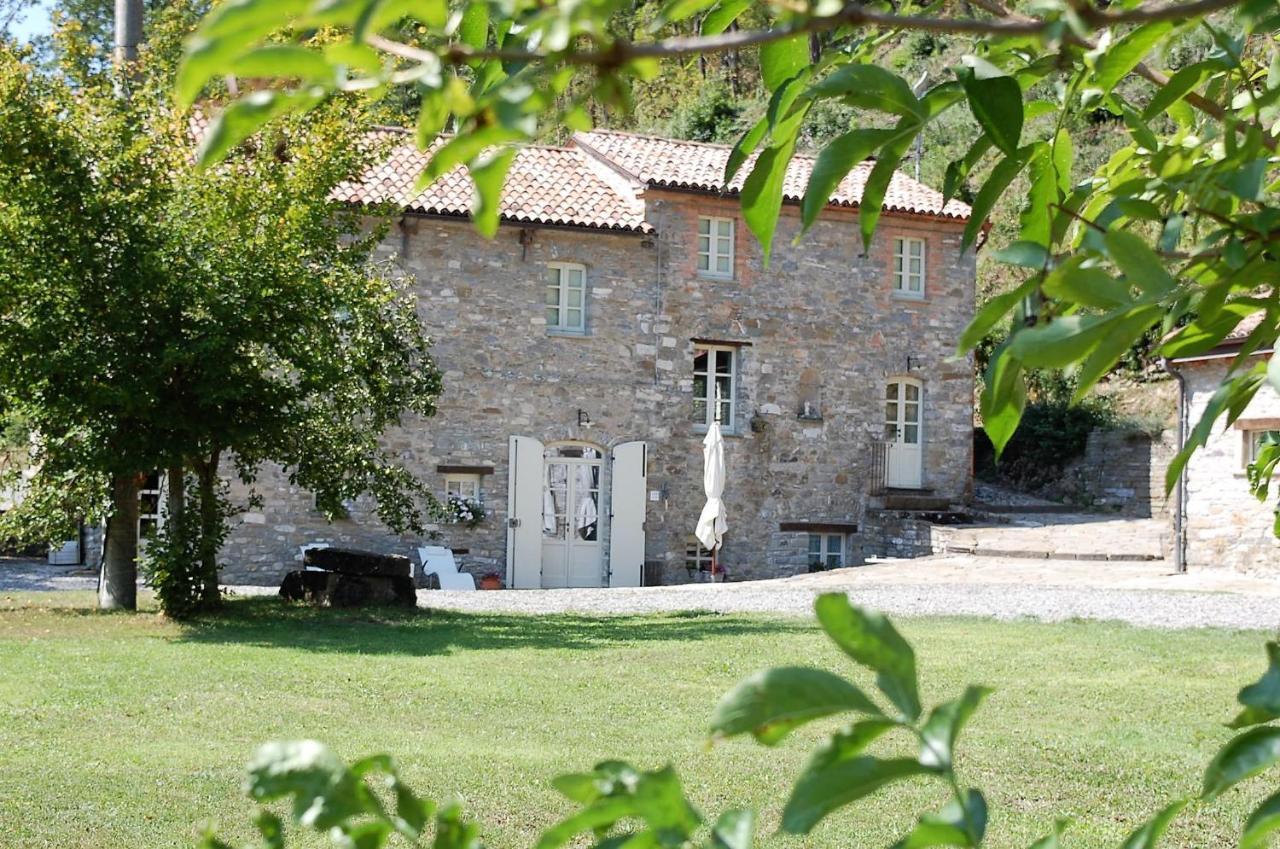 Country-Chic B&B "Il Pozzo E La Macina" Bardi Bagian luar foto