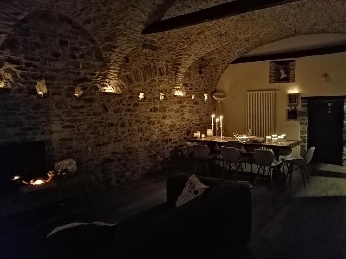 Country-Chic B&B "Il Pozzo E La Macina" Bardi Bagian luar foto