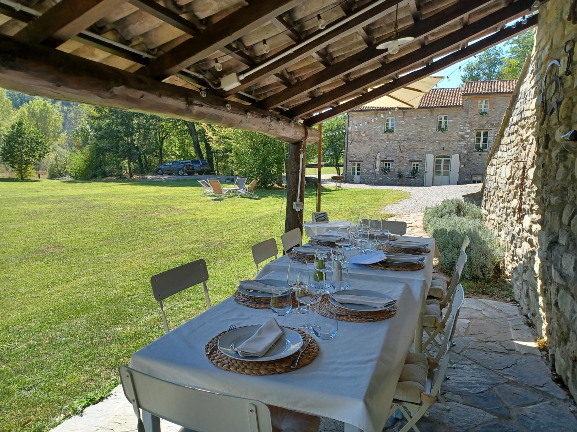 Country-Chic B&B "Il Pozzo E La Macina" Bardi Bagian luar foto
